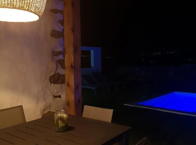 Volcanes וילה לאחארס